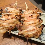 Ganso Yakitori Kushi Hacchin - 手羽先(塩)   216円×②