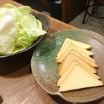 Ganso Yakitori Kushi Hacchin - ✦パリパリキャベツ  216円
      ✦燻製チーズ   314円