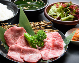 Koshitsu Sousaku Yakiniku Itsuki - 