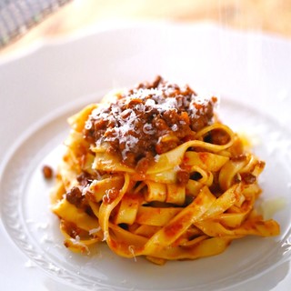 自家製の手打ちパスタで本場イタリアの味を堪能できます。