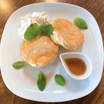 Cafe VINHO - ふわふわパンケーキ