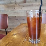 オニヤンマ コーヒー&ビア - アイスのアメリカーノ(486円)です。