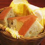 Casual Dining & Cafe Revo - フォカッチャ。二人分。