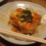Pekin Dakku - 揚げ出し豆腐（お通し）
