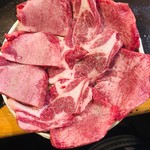 Taishuu Horumon Yakiniku Jun - タン３種盛り