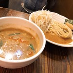 旨辛ラーメン 表裏 - 