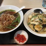 Fukuhanaen - お好みセット＝７００円 税別
                        （台湾ラーメン＋中華飯）