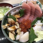 まわる鮨太助 - 美味海丼