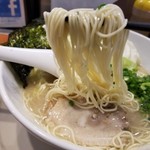 とんくる - らーめんの麺リフト