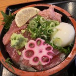 魚輝水産 - まぐろメガ盛り丼定食（￥890）