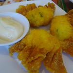 Tim Ho Wan - ポークと海老揚げ餃子、別物顔で来たので驚きました