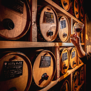 超コスパ ワイン100種 生ビール4種 シードル サングリアが30分390円で飲み放題 以降1分円 大衆和牛酒場 コンロ家 霜降り和牛鍋と神戸牛ホルモン鉄板焼 渋谷店 渋谷 居酒屋 食べログ