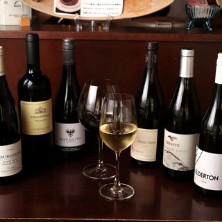 \3,000~とリーズナブル◎ソムリエオーナー厳選「ワイン」