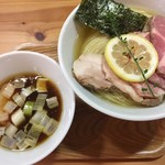 ユナイテッド ヌードル アメノオト - チャーシュー昆布水醤油つけそば 麺増し 1250円