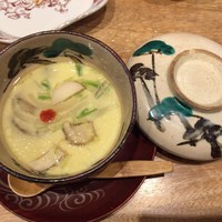 博多美食と日本酒　響喜 - 茶碗蒸しのお通し　嬉しいですね