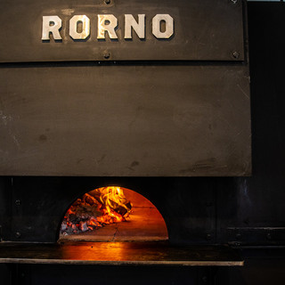 RONDINE(燕)＋FORNO(窯)＝RORNO