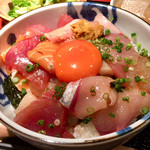 めしの助 - 海鮮丼(大)
