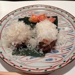 カハラ - しらさ海老たごぼう、吉田牧場のチーズ。藤三七（ふじみな）。