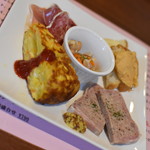 ワインバー バッカス - ハッピーアワーセット（１，１００円＋１００円）２０１９年５月