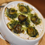 ワインバー バッカス - サザエの香草ガーリックバター焼き（７５０円）２０１９年５月