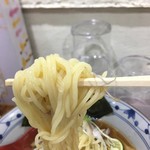 新潟発祥 なおじ - 麺リフト