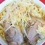 ラーメン二郎 - ラーメン小＋ニンニク