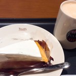タリーズコーヒー - 料理写真:ミルクレープとロイヤルミルクティー