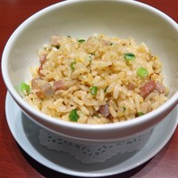 中国料理 梨杏 - チャーシュー入りチャーハン
