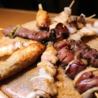 焼鳥は陶板に乗せて、いつまでも温かく♪おいしさキープ♪