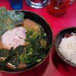 らーめん 谷瀬家 - ラーメン並＋ほうれん草増し＋ライス