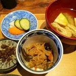 Hashinoyu Shokudou - こだわりのお出汁が華やかに香るお味噌汁、出汁ガラを使った切干大根や佃煮など