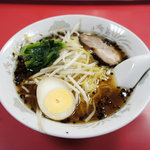 新楽飯店 - 特製ラーメン(570円)