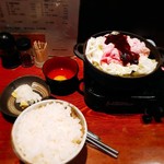旬鮮馳走 碧亭 - 鉄鍋ホルモン焼きセット