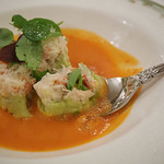 S.S.コロンビア・ダイニングルーム - ズワイガニとアボカドのサラダ、ガスパチョ仕立て