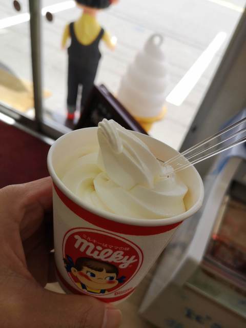 美味しいソフトクリームはたっぷり』by おばかず : 不二家 旭川