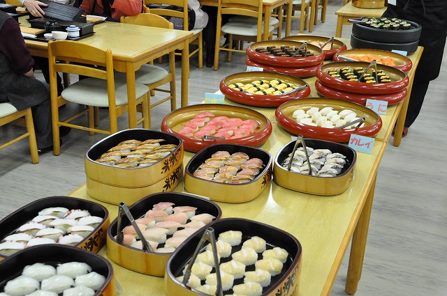 マグロをはじめ ウニ イクラまで15種のにぎり寿司食べ放題コース By Tetumaru さかな大食堂渚 焼津 魚介料理 海鮮料理 食べログ