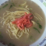 丸星ラーメン - ラーメンに紅しょうが