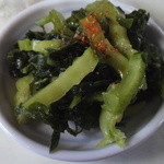 丸星ラーメン - 無料の高菜漬け（メチャ旨！これで、ごはん何杯でもいける！）