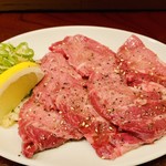 Taishuuyakiniku Bui - 厚切り上牛タン（一人前）