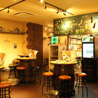 [Total 80 seats] Feel free to have a drink in a stylish bar space ☆