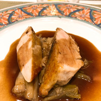 ビストロ ボンファム - ホロホロ鶏の赤ワインソース