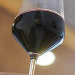 ラ グリーリア - ドリンク写真:玻璃盞（ぐらす）に赤葡萄酒（あかきえびかづらのさけ）