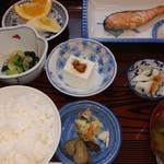 山家食堂 - 焼魚定食(鮭）