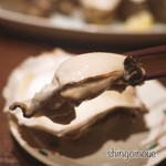 Shutei Akasaka Kanesaku - 岩牡蠣（生）