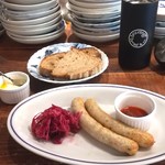 ブリコラージュ ブレッド アンド カンパニー ダイニング・カフェ - ”沖縄豚TESHIOソーセージ アリッサソース添え” と ”ブリコラージュブレッド豆腐サワークリーム添え”