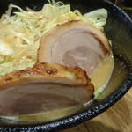 煮干し中華そば 一剣 - 味噌のバラロール