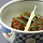 “鮟鱇”是用特殊汤料煮安康鱼卵巢制成的。