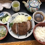 とんかつ 五郎十 - 2019/06/28
      ミンチカツ定食 850円