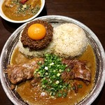 吉田カレー  - ミックス大・豚・チキンクリームカレー（限定）