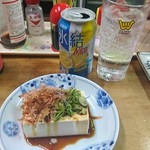 伊勢屋酒店 - 氷結レギュラーお代わりの冷奴。